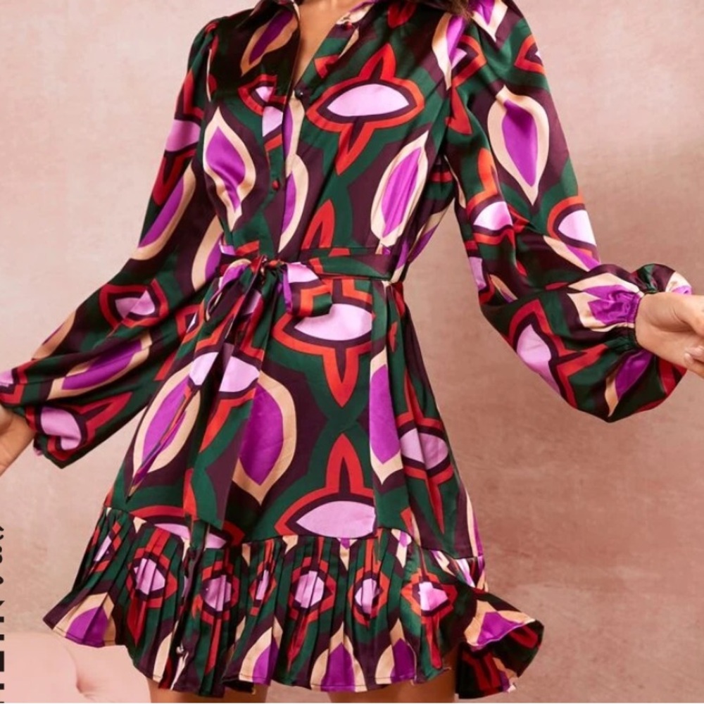Small multicolored long sleeve button down dress